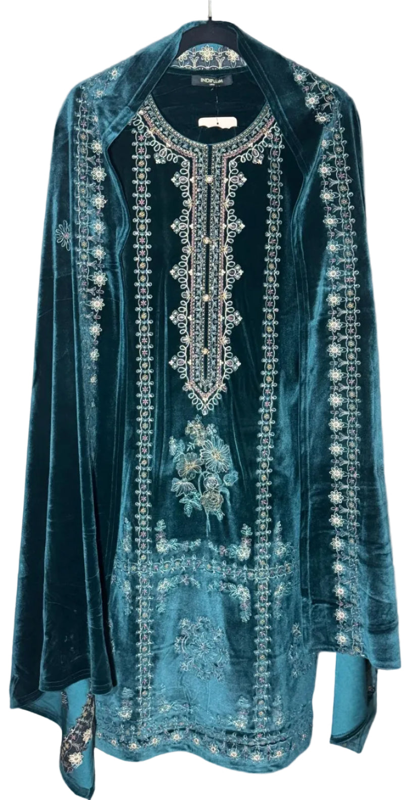 High-quality velvet wool blend - soft, warm, and rich in texture